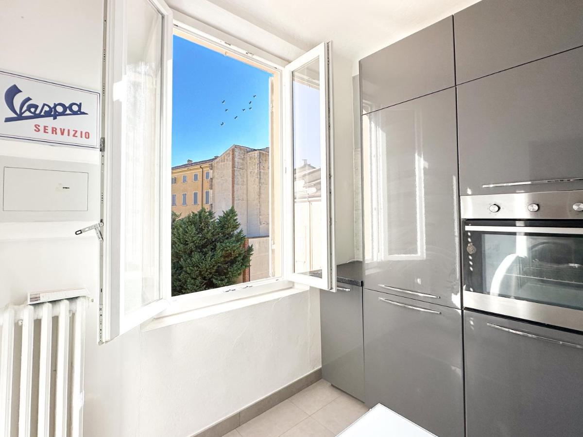 Luxury Apartment Next To The Francescana Modena Kültér fotó