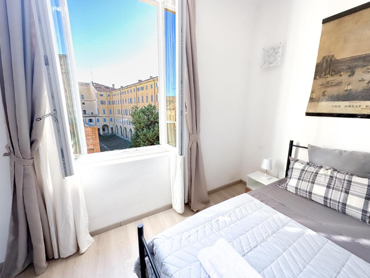 Luxury Apartment Next To The Francescana Modena Kültér fotó